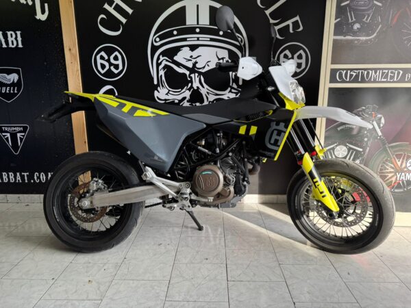 Husqvarna 701 Supermoto 2024