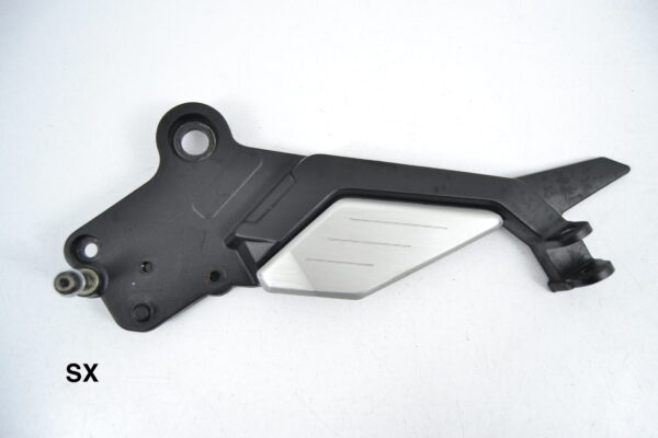 Supporto pedana sinistra CFMoto 700 CL-X Heritage
