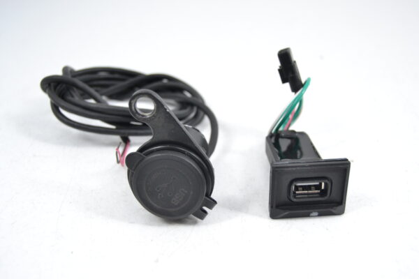 Attacco USB CFMoto 700 CL-X Heritage